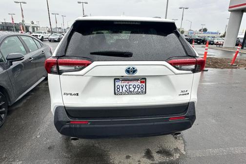 2021 Toyota RAV4 Hybrid XLE