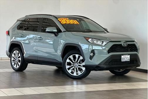 2020 Toyota RAV4 XLE Premium
