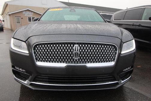 Photo 2 of 30 of 2018 Lincoln Continental Select