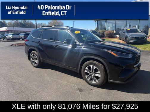 Midnight Black Metallic 2021 Toyota Highlander XLE