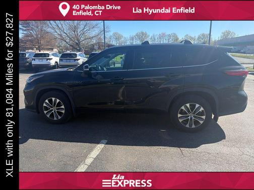 Midnight Black Metallic 2021 Toyota Highlander XLE