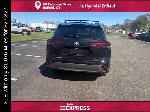 Midnight Black Metallic 2021 Toyota Highlander XLE