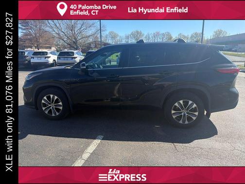 Midnight Black Metallic 2021 Toyota Highlander XLE