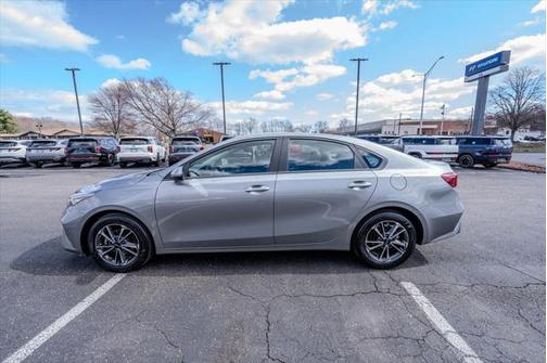 2022 Kia Forte LXS