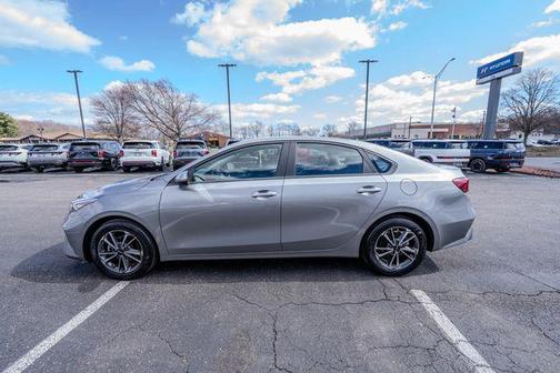 2022 Kia Forte LXS