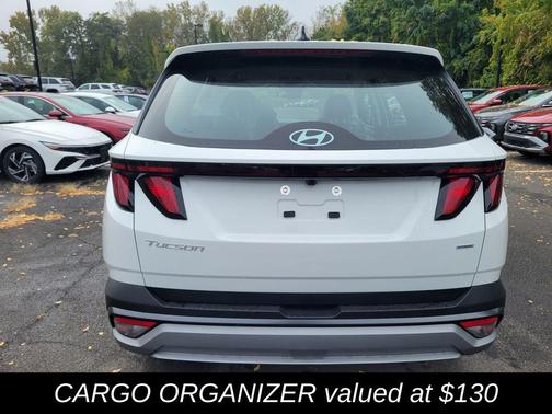 2026 Hyundai TUCSON SE