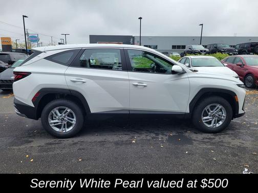 2026 Hyundai TUCSON SE