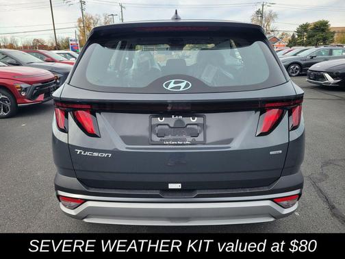 2026 Hyundai TUCSON SE