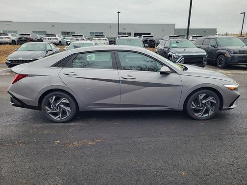 2025 Hyundai ELANTRA HEV Limited