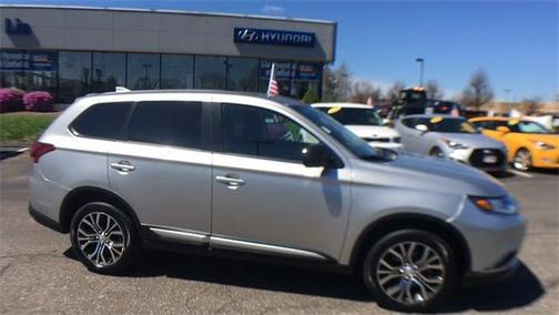 Alloy Silver Metallic 2018 Mitsubishi Outlander ES