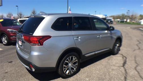 Alloy Silver Metallic 2018 Mitsubishi Outlander ES