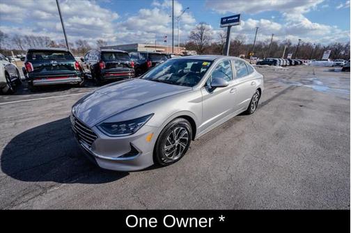 2023 Hyundai SONATA Hybrid Base