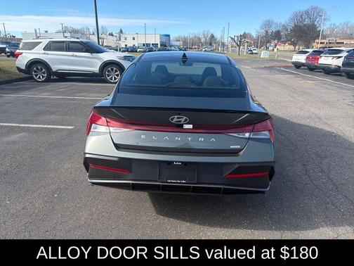 2025 Hyundai ELANTRA HEV SEL Sport