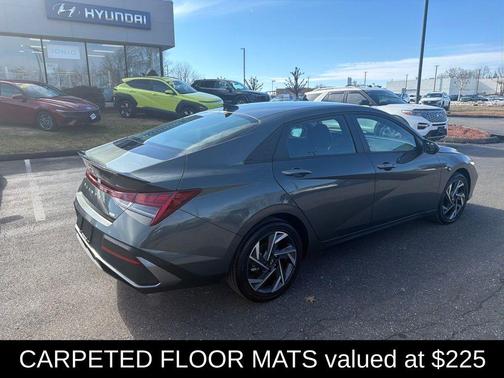 2025 Hyundai ELANTRA HEV SEL Sport