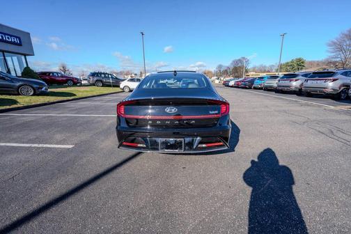 2023 Hyundai SONATA Hybrid Limited