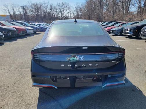 2025 Hyundai SONATA Hybrid Limited