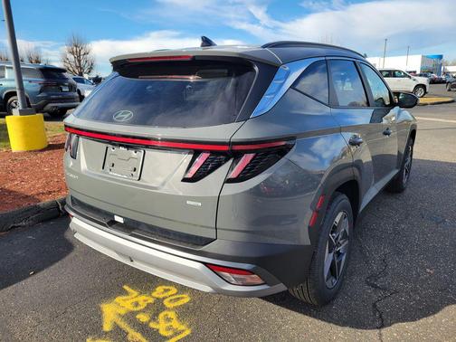 2026 Hyundai TUCSON SEL Premium