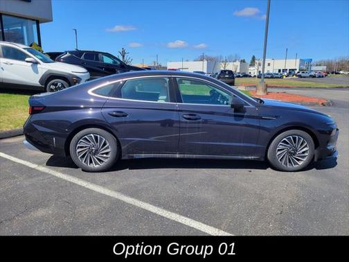 2024 Hyundai SONATA Hybrid SE