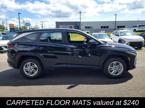 Phantom Black 2026 Hyundai TUCSON SE