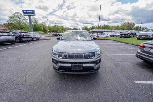 2022 Jeep Compass Latitude Lux