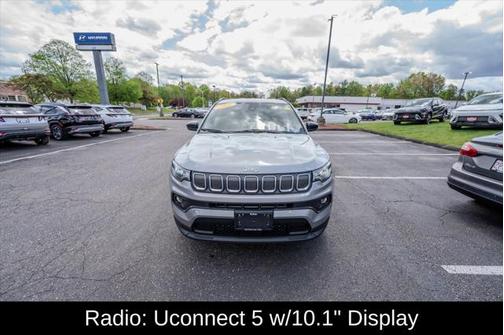 2022 Jeep Compass Latitude Lux