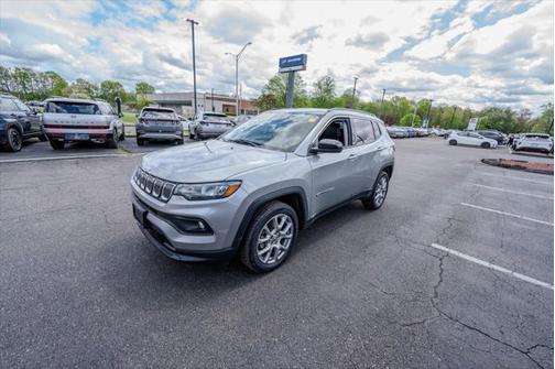 2022 Jeep Compass Latitude Lux