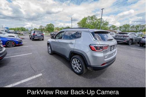 2022 Jeep Compass Latitude Lux