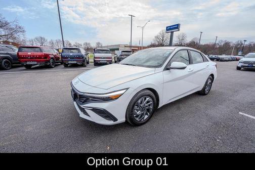 2024 Hyundai ELANTRA SEL