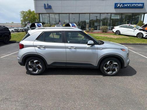 Shimmering Silver 2025 Hyundai VENUE SEL