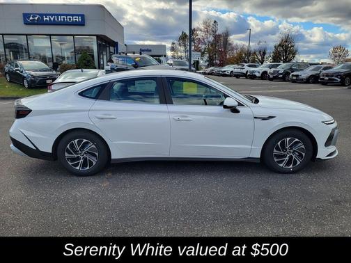 2026 Hyundai SONATA Hybrid Base