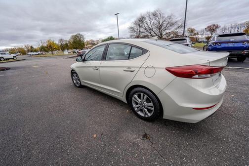 2017 Hyundai ELANTRA Value Edition