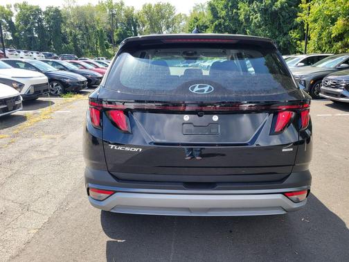 Phantom Black 2026 Hyundai TUCSON SE