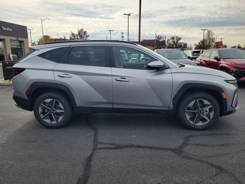 Shimmering Silver 2026 Hyundai TUCSON SEL