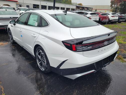 2026 Hyundai SONATA SEL