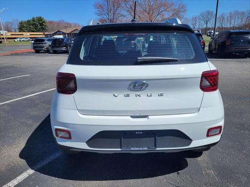 2025 Hyundai VENUE Limited