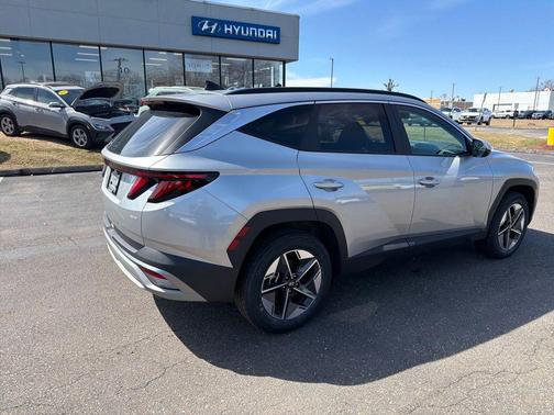Shimmering Silver 2025 Hyundai TUCSON SEL