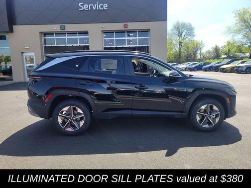 Phantom Black 2026 Hyundai TUCSON SEL Premium