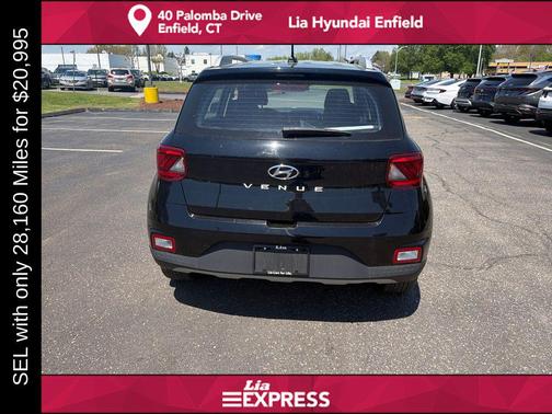 Onyx Black 2025 Hyundai VENUE SEL