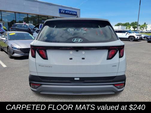 Serenity White Pearl 2026 Hyundai TUCSON SE