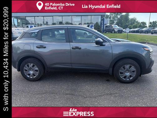 Gun Metallic 2025 Nissan Kicks S