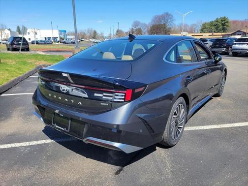 2025 Hyundai SONATA Hybrid Limited