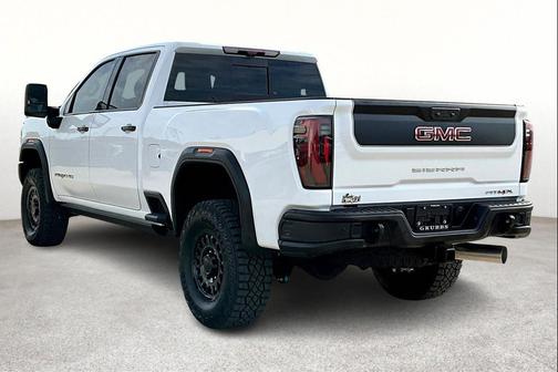 2025 GMC Sierra 2500 AT4