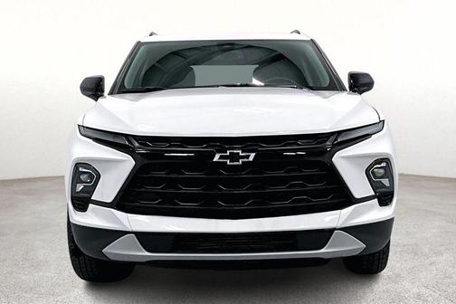 Summit White 2024 Chevrolet Blazer 2LT