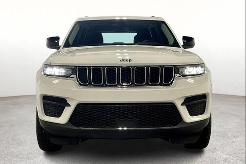2022 Jeep Grand Cherokee Laredo