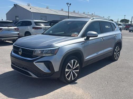 2024 Volkswagen Taos 1.5T SE