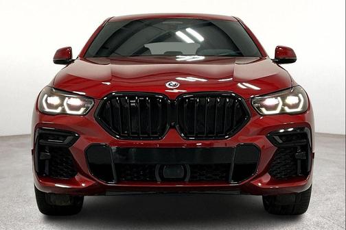 2022 BMW X6 M50i