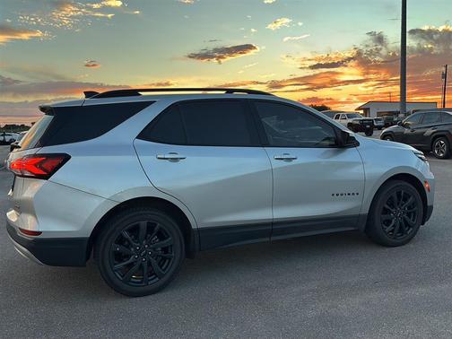 2022 Chevrolet Equinox FWD RS