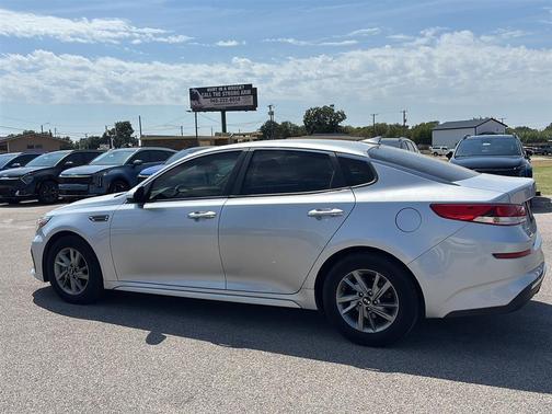 2019 Kia Optima LX