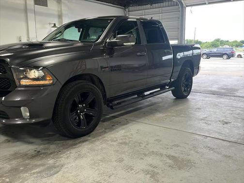 2017 RAM 1500 Night Crew Cab 4x4 5'7' Box