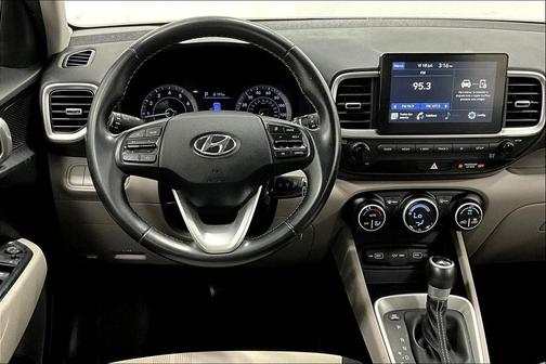 2022 Hyundai VENUE SEL